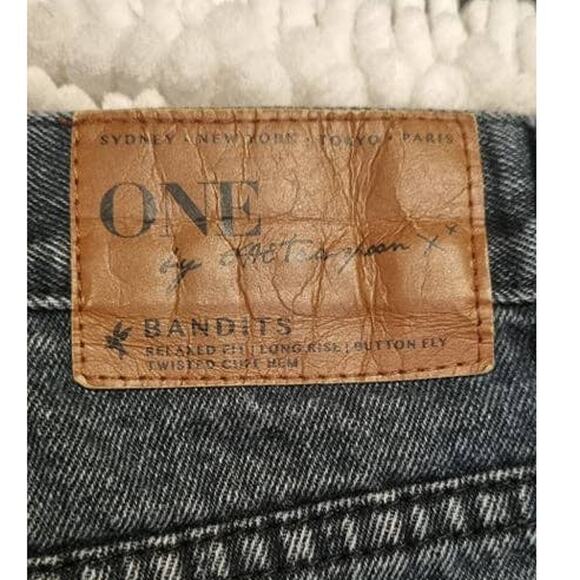 One Teaspoon x Free People Bandits Button Fly Shorts Size 27 - Picture 5 of 9